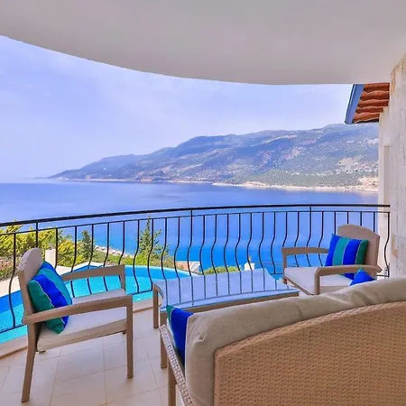 Βίλα June With Spectacular Views, 50 Mt To The Sea *