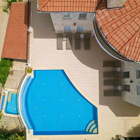 Вилла June With Spectacular Views, 50 Mt To The Sea *