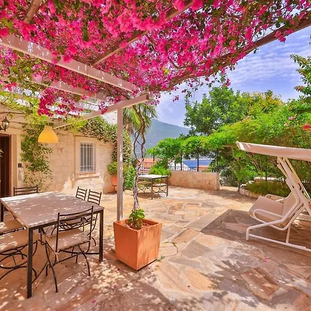 Вилла June With Spectacular Views, 50 Mt To The Sea